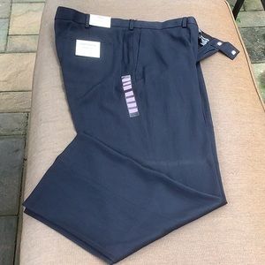 NWT Men’s BLACK DRESS WORK PANTS 40 x 32 Classic Fit Machine Wash Premium Fabric